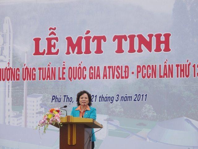 Lễ Mít tinh hưởng ứng tuần lễ Quốc gia về ATVSLĐ - PCCN của tỉnh Phú Thọ và Hội thao Công ty năm 2011 Lễ Mít tinh hưởng ứng tuần lễ Quốc gia về ATVSLĐ - PCCN của tỉnh Phú Thọ và Hội thao Công ty năm 2011
